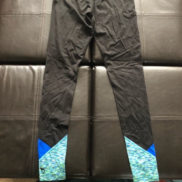 Victoria’s Secret PINK ultimate leggings. Size XS. - Picture 3 of 3